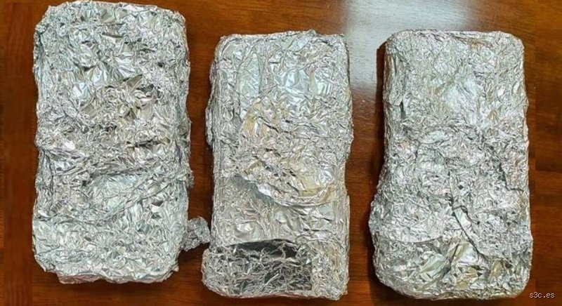 ¿El papel aluminio bloquea el GPS?