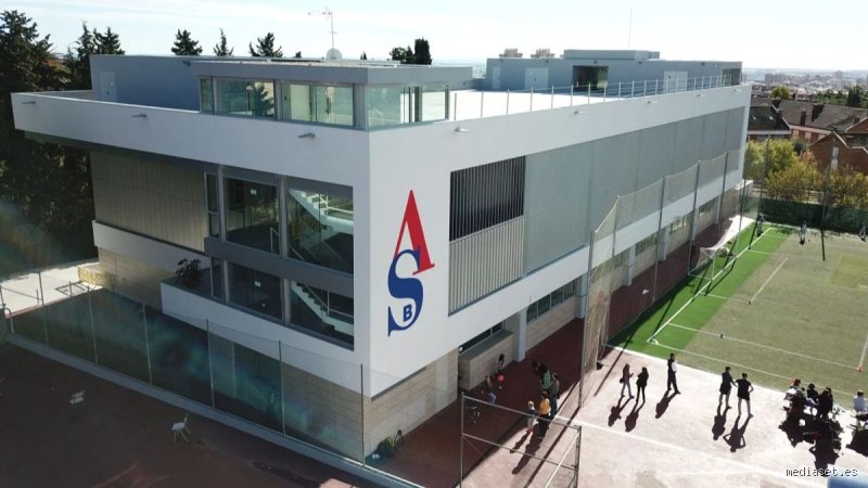 ¿Cuál es el colegio más prestigioso de España?