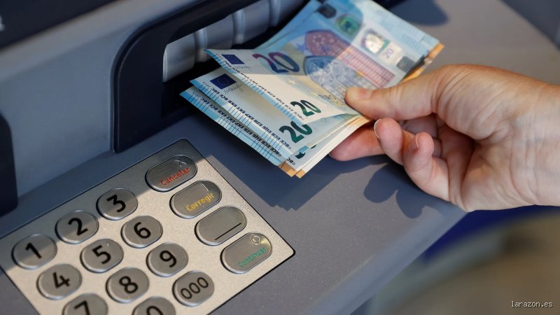 ¿Cuánto dinero me puede dar el banco en efectivo? Descubre los límites reales, las trabas fiscales y qué dice la ley hoy
