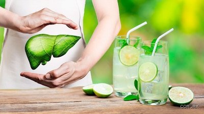 ¿Cuál es el mejor momento para beber agua con limón para el hígado y optimizar tu salud?