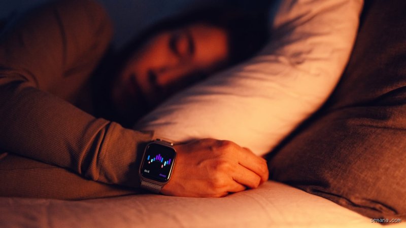 ¿Es bueno dormir con un smartwatch? La realidad tras los datos que tu muñeca recopila cada noche