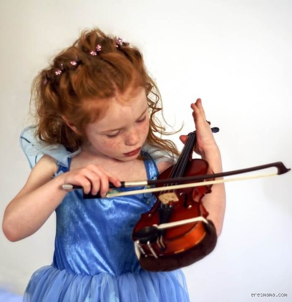 ¿Puede un niño de 5 años aprender a tocar el violín de manera exitosa?