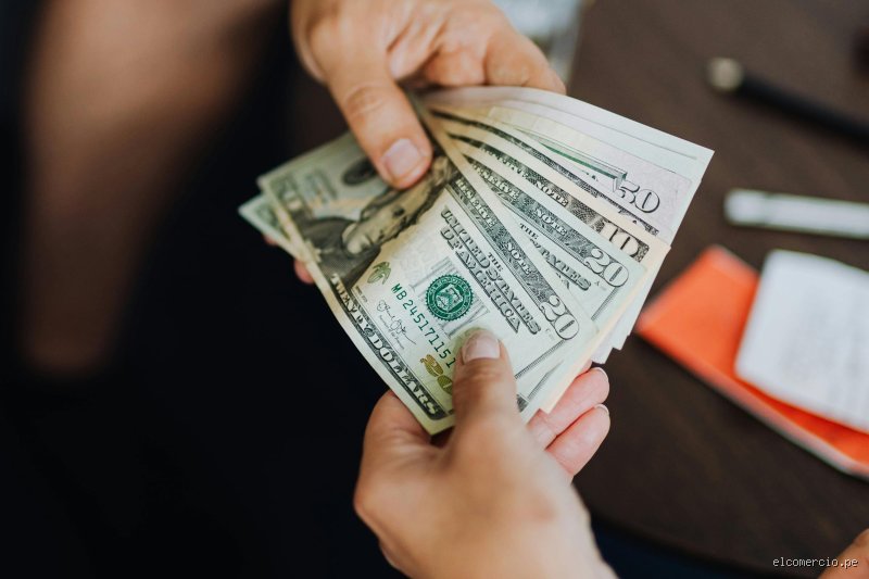 ¿Es sospechoso depositar 5000 en efectivo?
