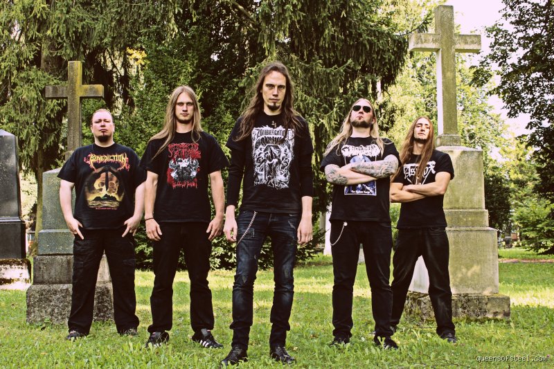 ¿De dónde es la última banda de Revel?