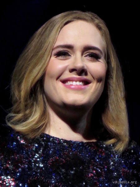 ¿Cuántas octavas llega Adele?