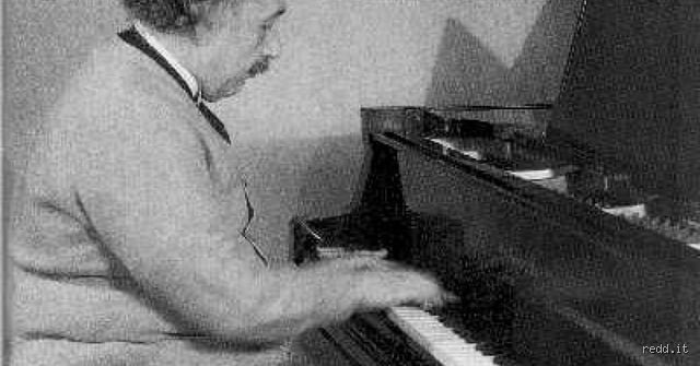 ¿Sabía Einstein tocar el piano?