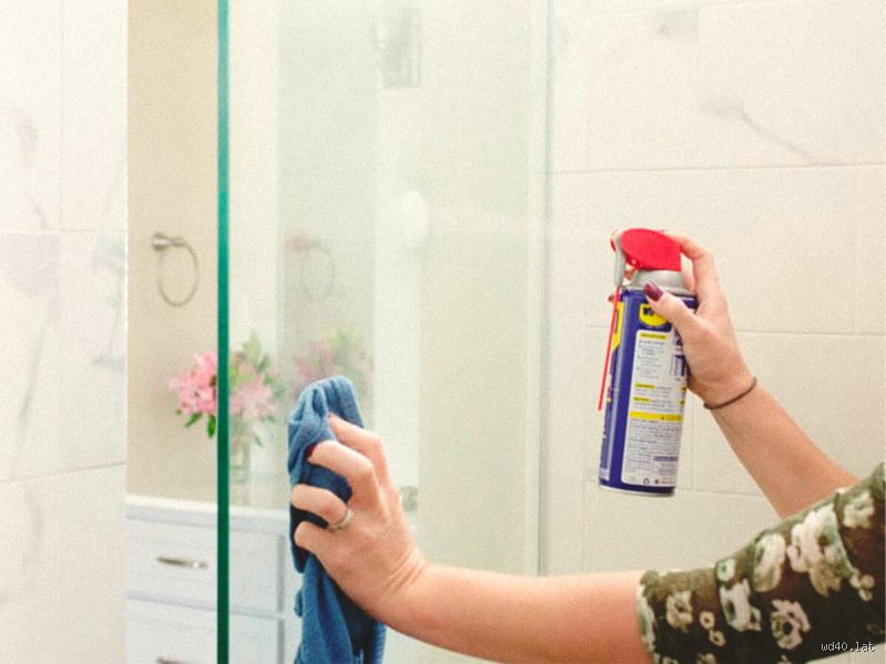 ¿El WD-40 limpia el cristal de la ducha? Mitos, verdades y la guía definitiva de mantenimiento (Parte 1)