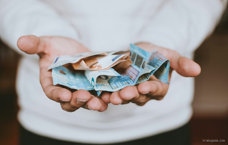 ¿Se puede vivir en España con 1000 euros al mes? La cruda realidad tras el mito del bajo coste de vida