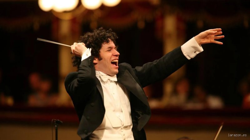 ¿Los directores de orquesta cobran más que los músicos? La cruda realidad tras el podio y el foso