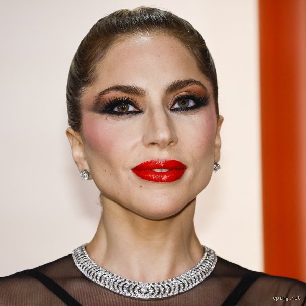 ¿Cuánto dinero tiene Lady Gaga?