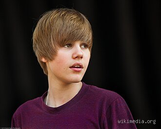 ¿Cuántos años tenía Justin Bieber cuando se hizo famoso?
