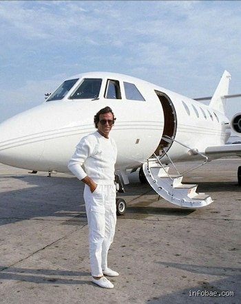¿Cuántos dineros tiene Julio Iglesias?