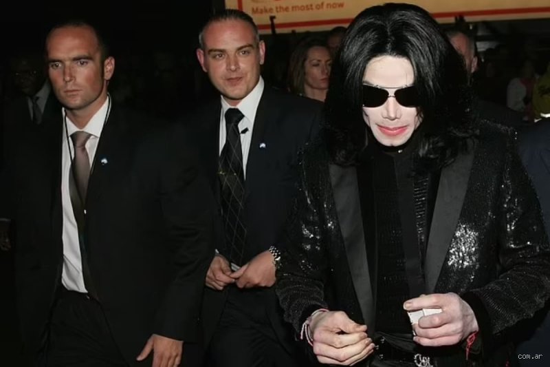¿Cuántos guardaespaldas tenía Michael Jackson?