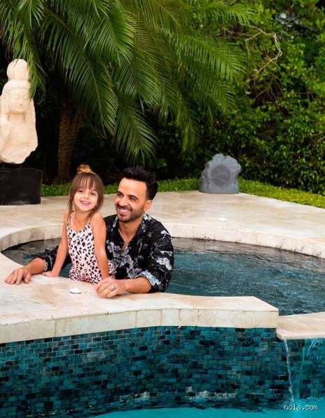 ¿Dónde vive Luis Fonsi?