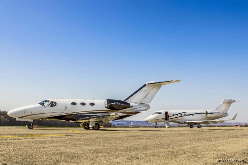 ¿Tiene Bieber un jet privado?