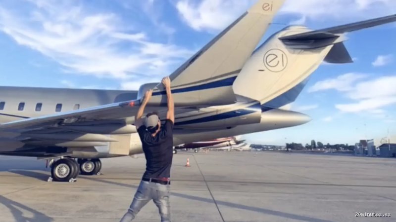 ¿Tiene Enrique Iglesias un jet privado?