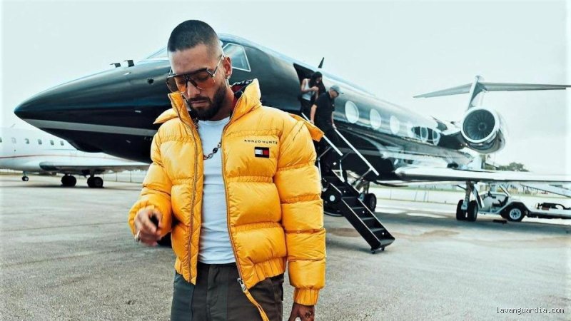 ¿Tiene Maluma un jet privado?