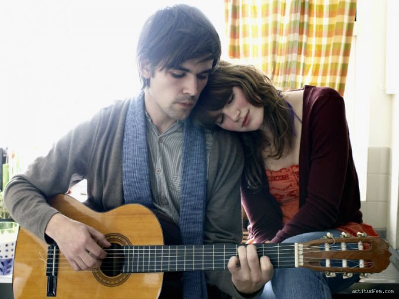 ¿A las chicas les resultan atractivos los guitarristas?