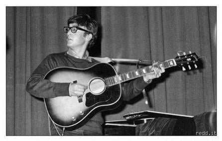 ¿Los Beatles usaban una guitarra de 12 cuerdas?