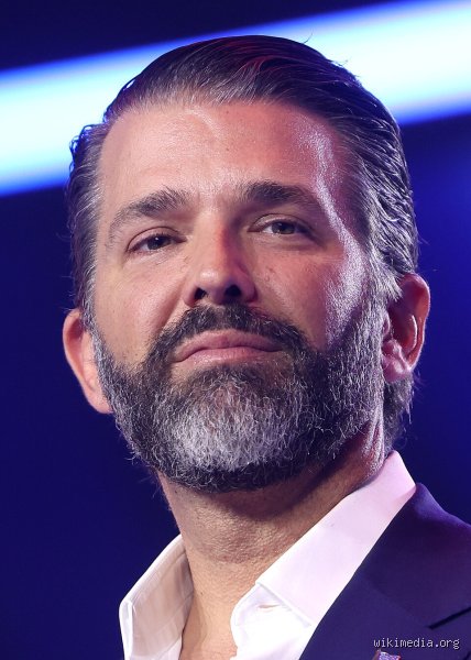 ¿Cuántos años tiene el hijo mayor de Donald Trump?