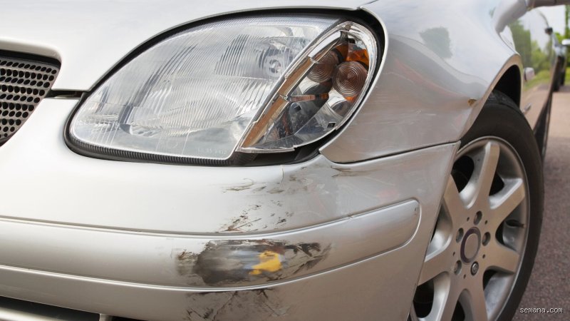 ¿El bicarbonato de sodio daña la pintura del coche?