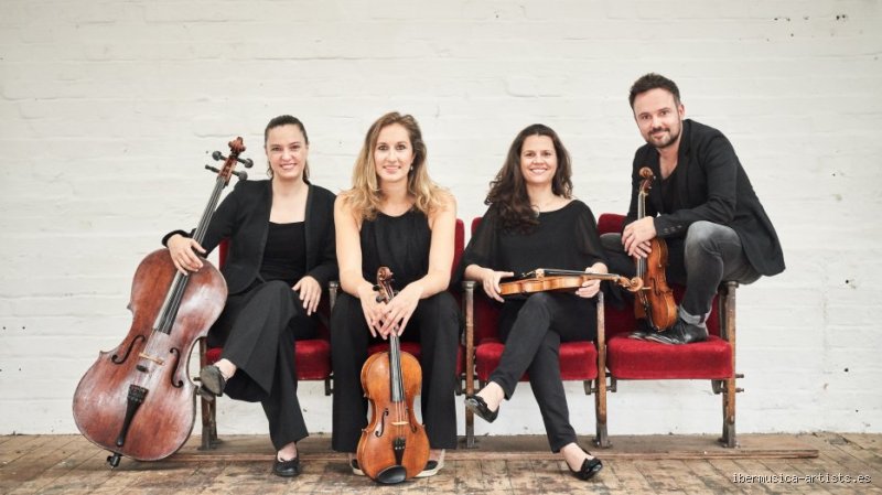 ¿Cómo se llama a un grupo de cuatro músicos?