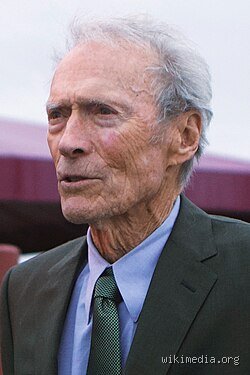 ¿Cuál es el coeficiente intelectual de Clint Eastwood?