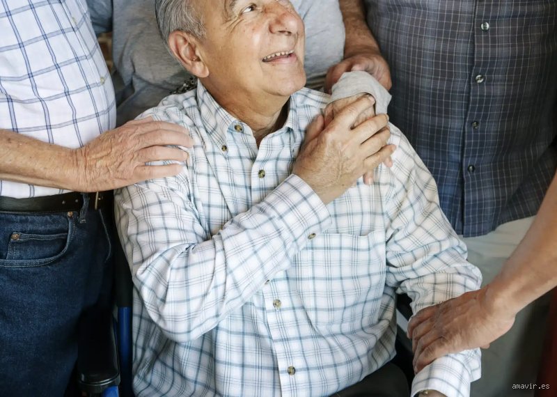 ¿Debería una persona de 80 años vivir sola?