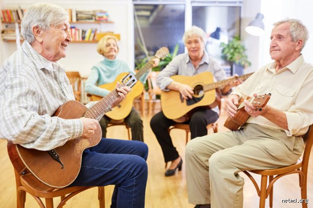 ¿Tocar un instrumento musical ayuda a las personas con demencia?