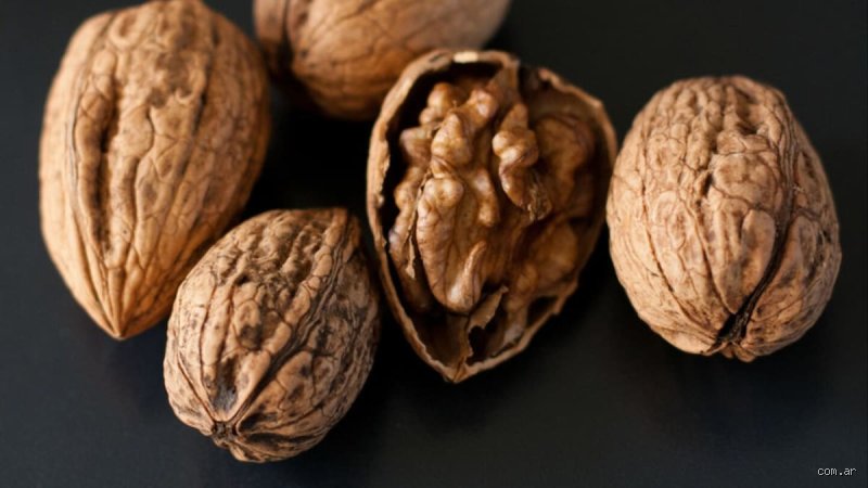 ¿Cuál es el fruto seco que protege la tiroides?