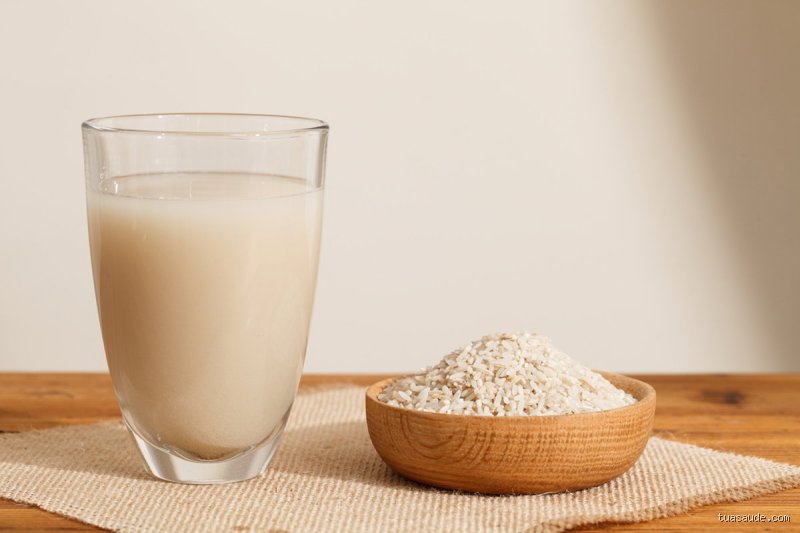 ¿El agua de arroz es buena para el estreñimiento?