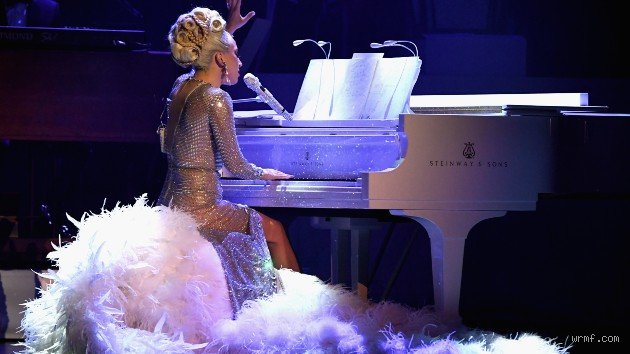 ¿De verdad Gaga toca el piano?