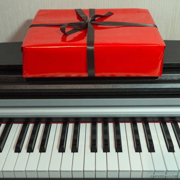 ¿Vale la pena regalar pianos?