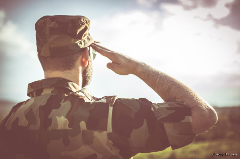 ¿Cómo saluda un soldado?