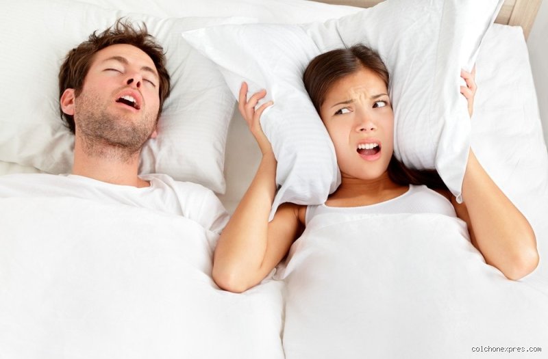 ¿Cómo aislarse del ruido para dormir?