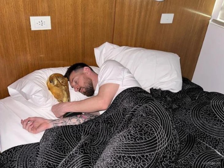 ¿Cuántas horas duerme Messi?