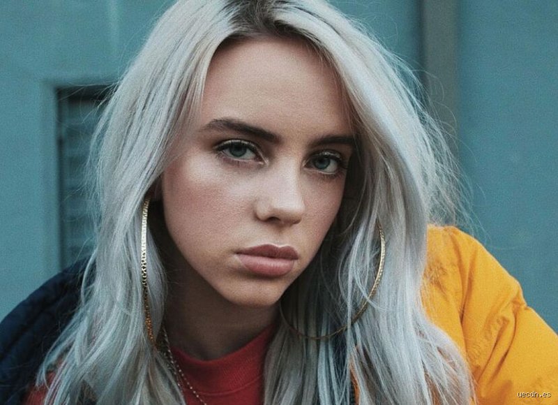 ¿Billie Eilish todavía tiene síndrome de Tourette?