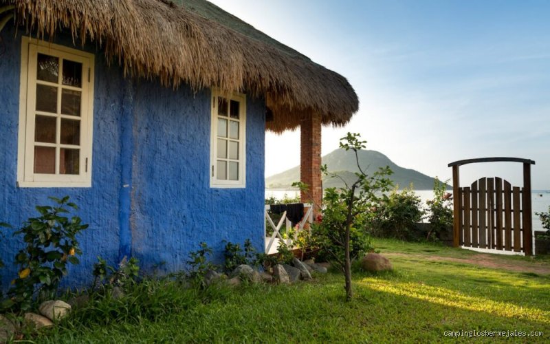 ¿Cuál es la diferencia entre un bungalow y una casa?