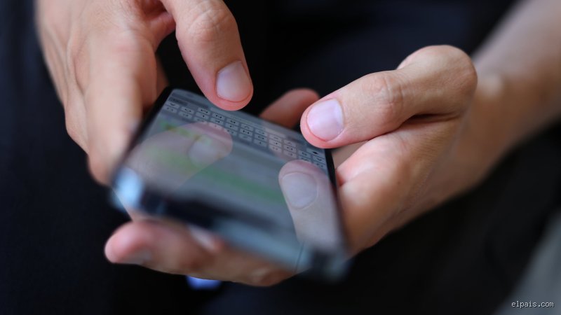 ¿Pueden espiar mis conversaciones de WhatsApp?